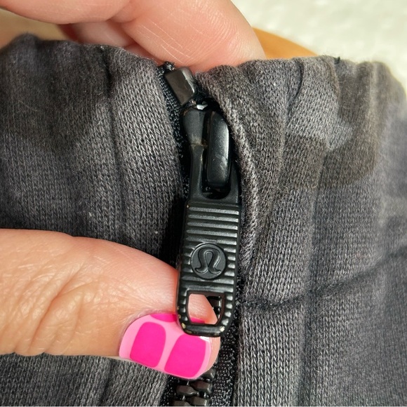 Lululemon Scuba Hoodie camo print 6 - Picture 3 of 11